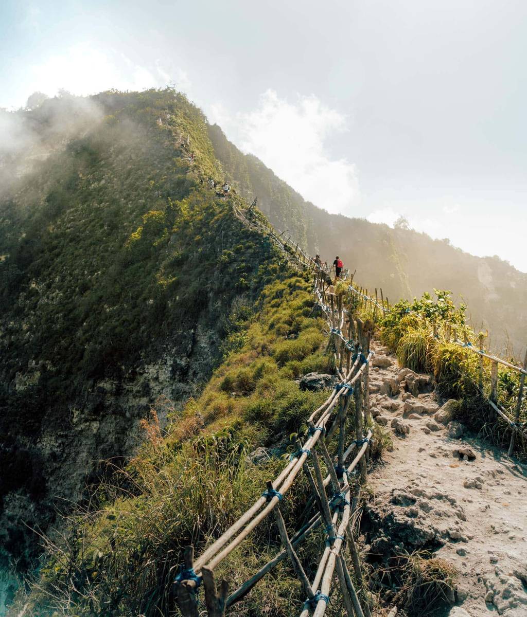 kelingking nusa penida hike trail