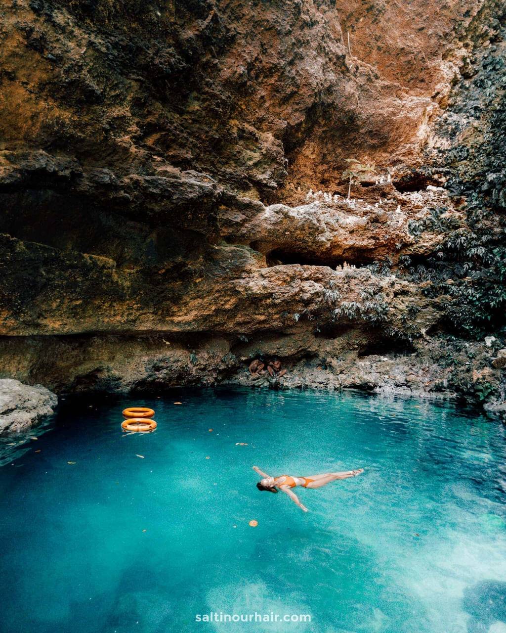 tembnusa-penida Tembeling swim natural pool