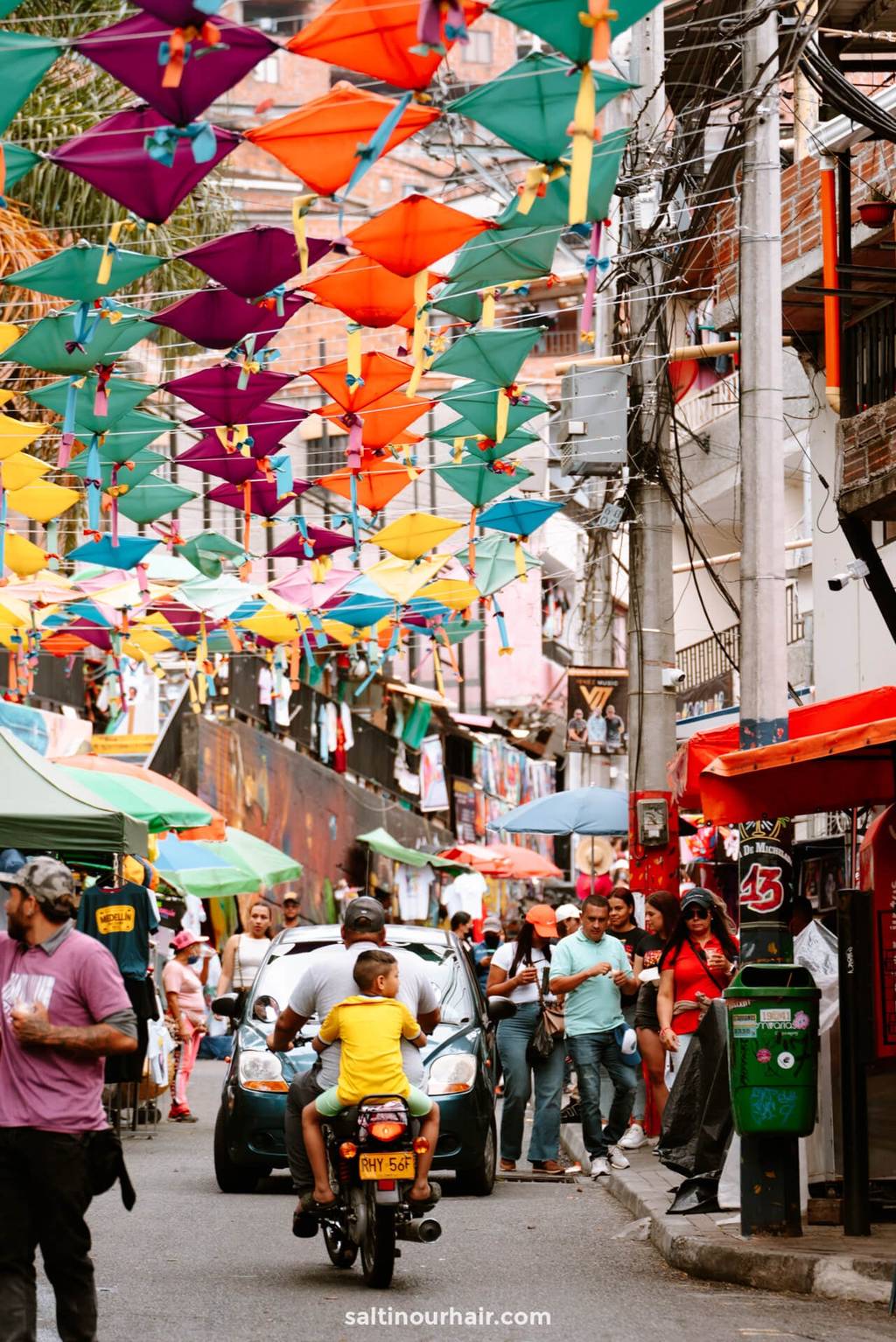 things to do medellin Comuna 13