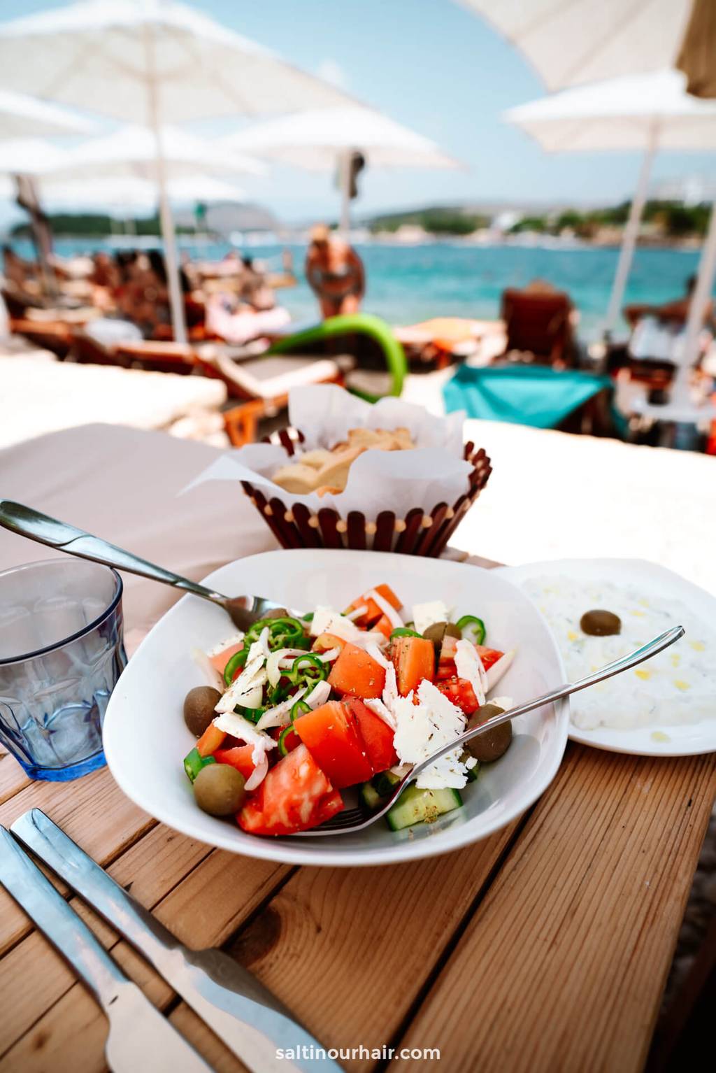 dingen om te doen himare restaurant strand