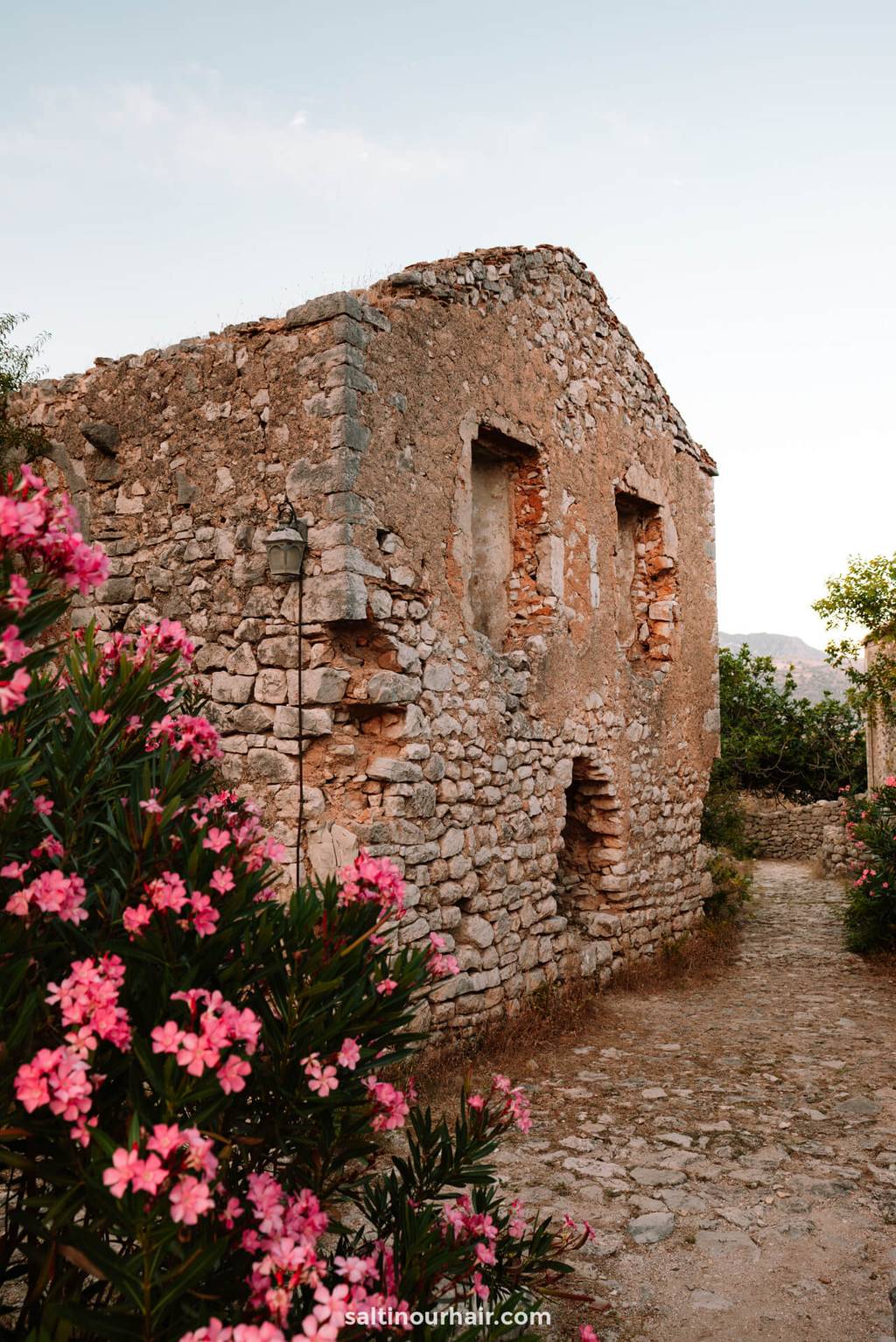 kasteel himare albani&euml; dingen om te doen