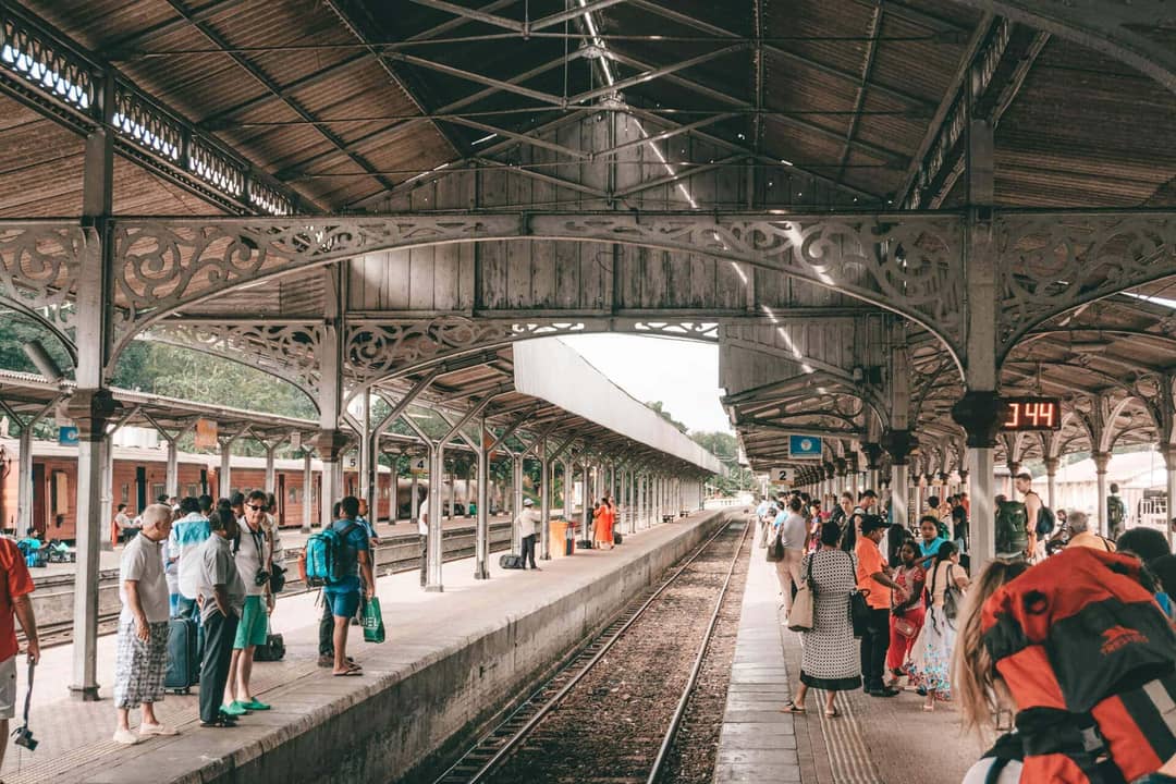 sri lanka nuwara eliya trainstation
