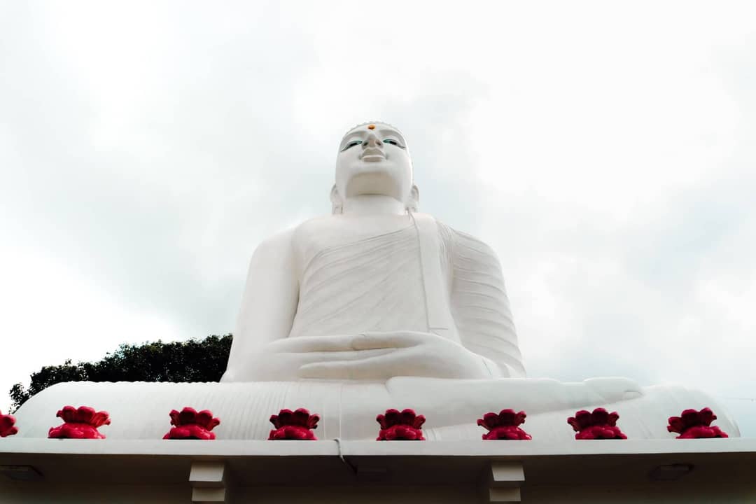 kandy white Buddha Statue