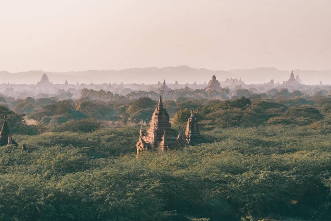 bagan guide visit temples