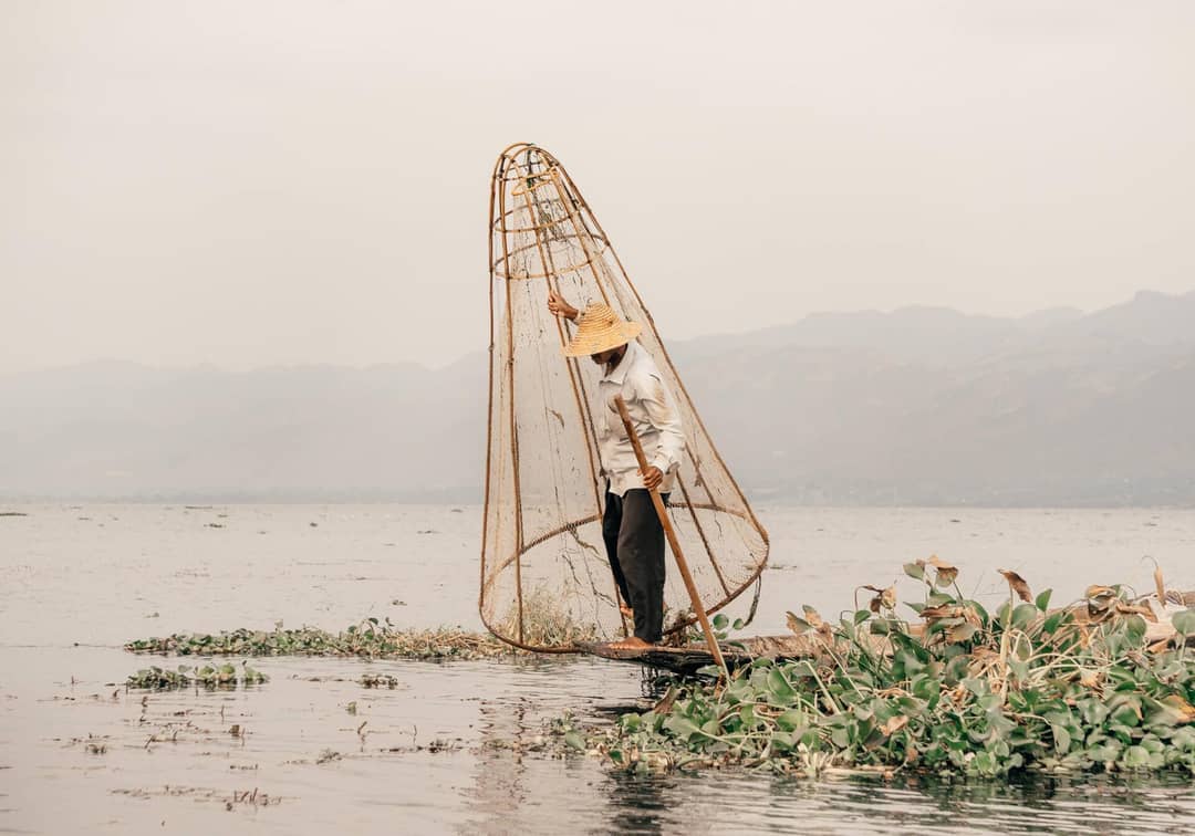 Myanmar Travel guide Inle Lake Fisherman