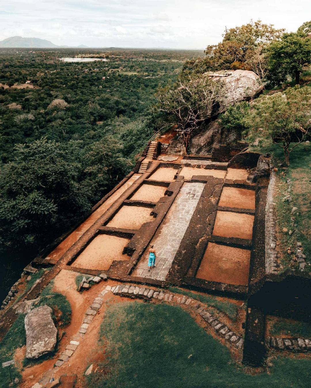 sigiriya lion rock sri lanka archeology