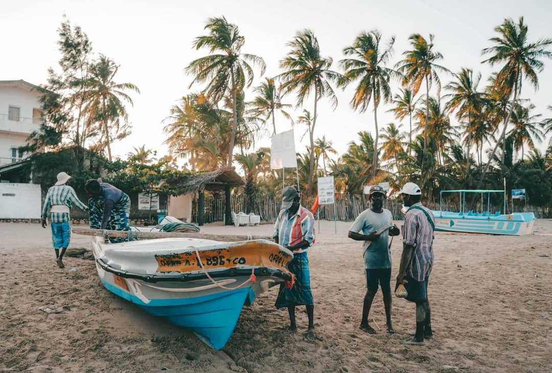 things to do Trincomalee local fishermen