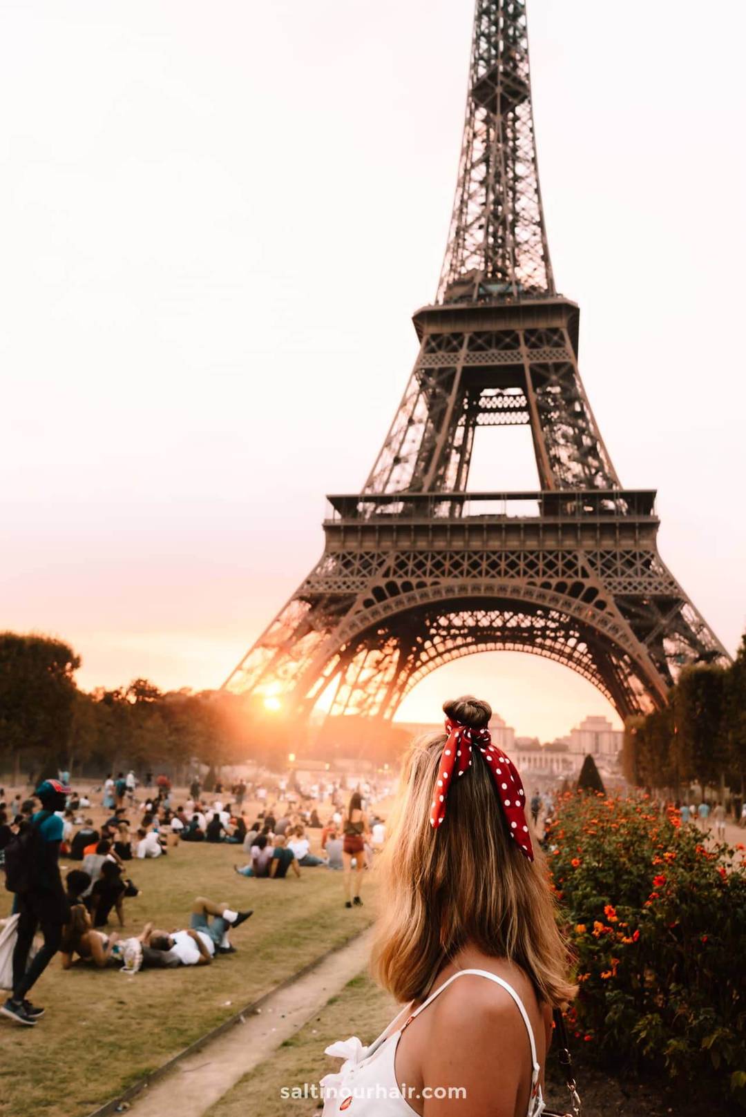paris eiffel tower