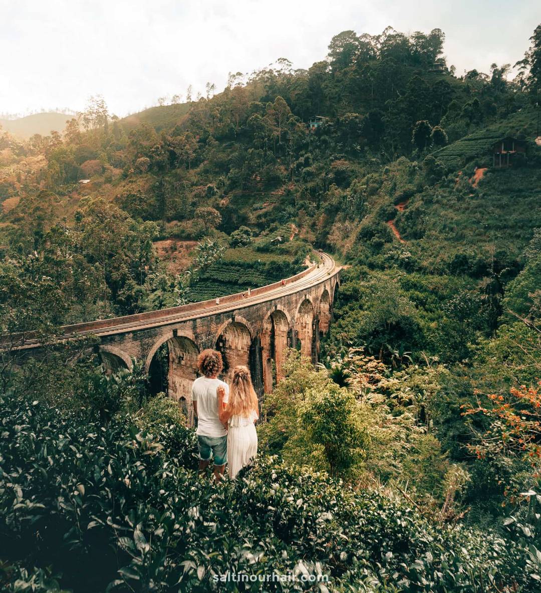 sri lanka negen boogbrug ella uitzicht paar