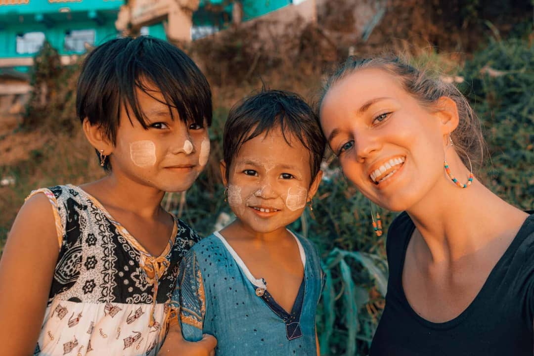 reasons must visit myanmar selfie
