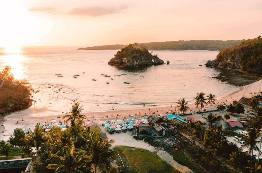 crystal bay nusa penida bali