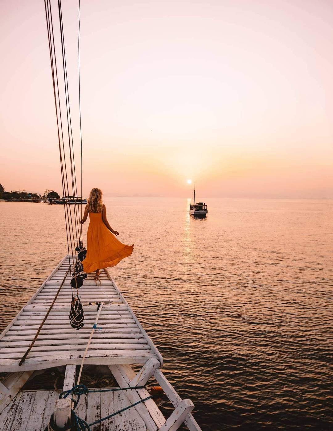 komodo islands boat sunset
