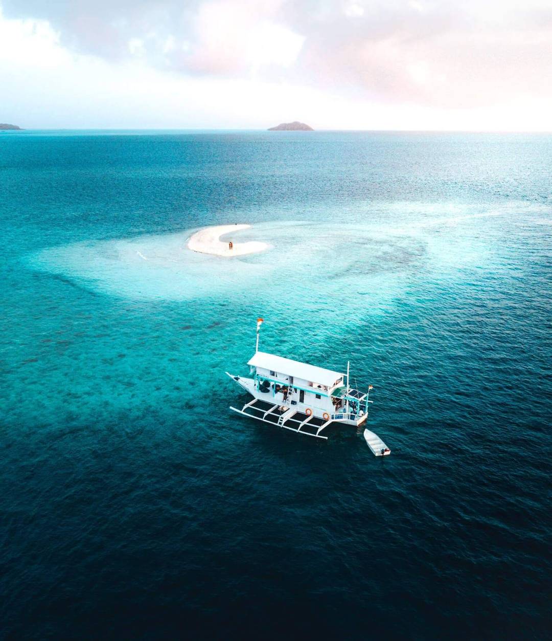 things to do komodo flores drone