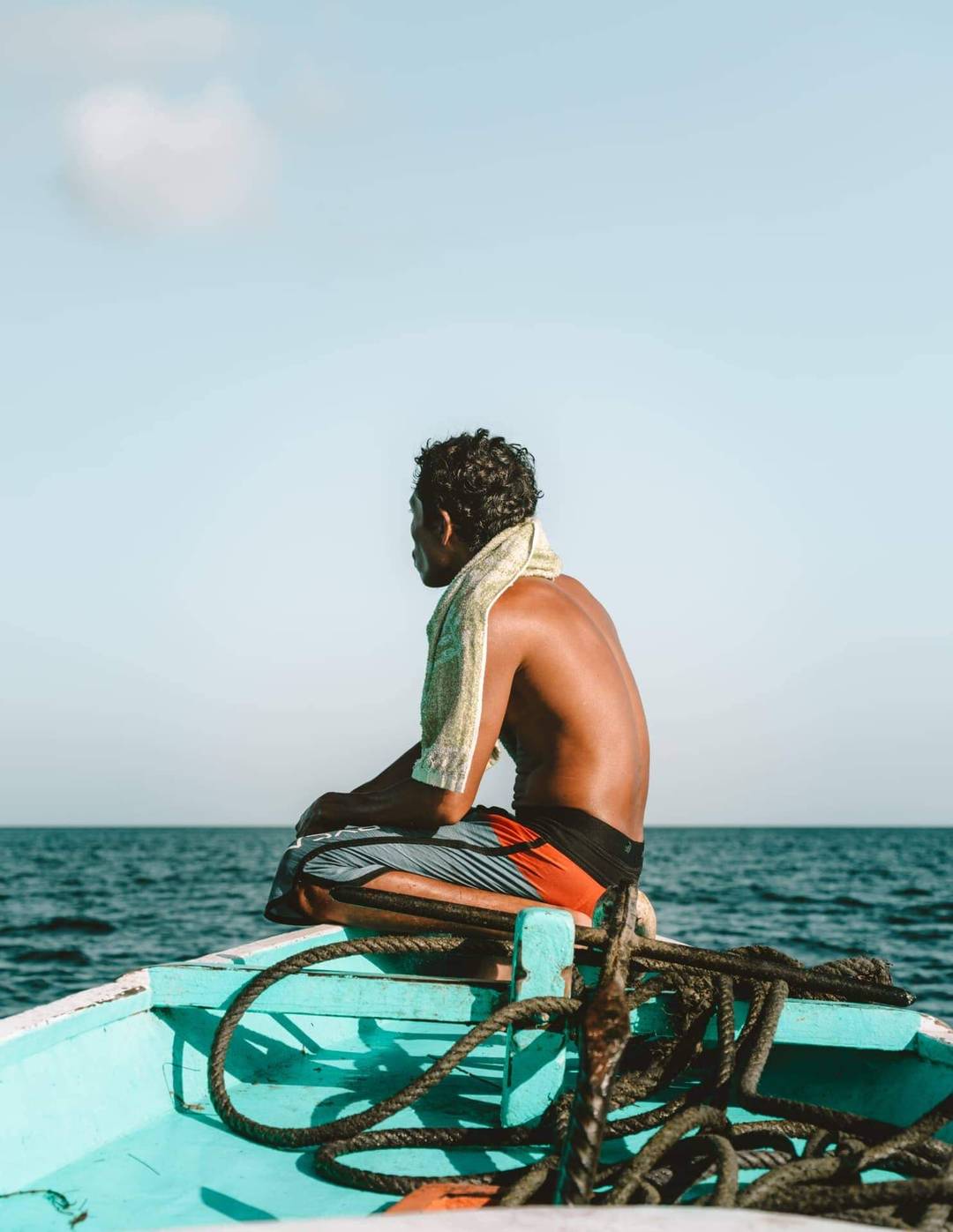 gili snorkeling underwater sculptures boat