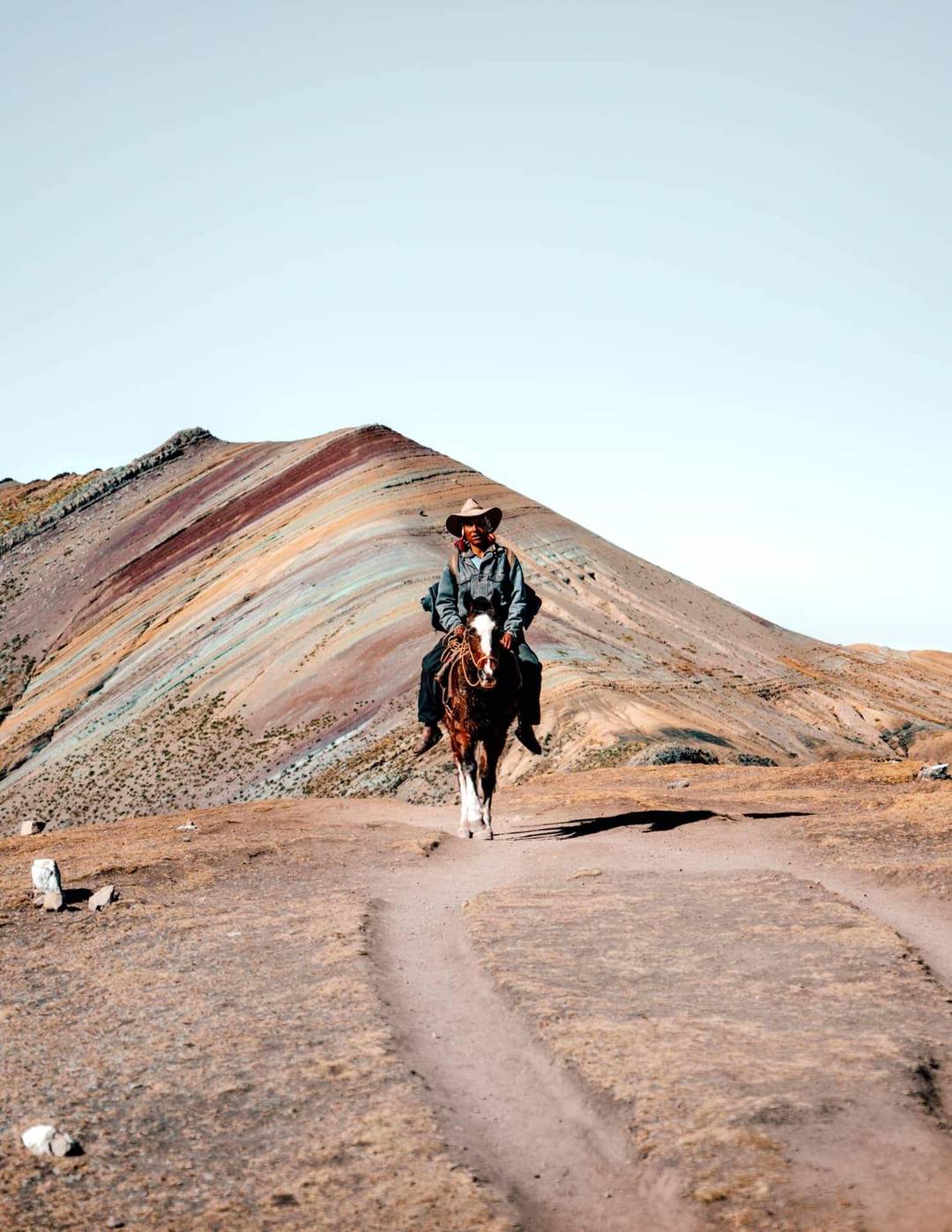 Rainbow Mountain peru