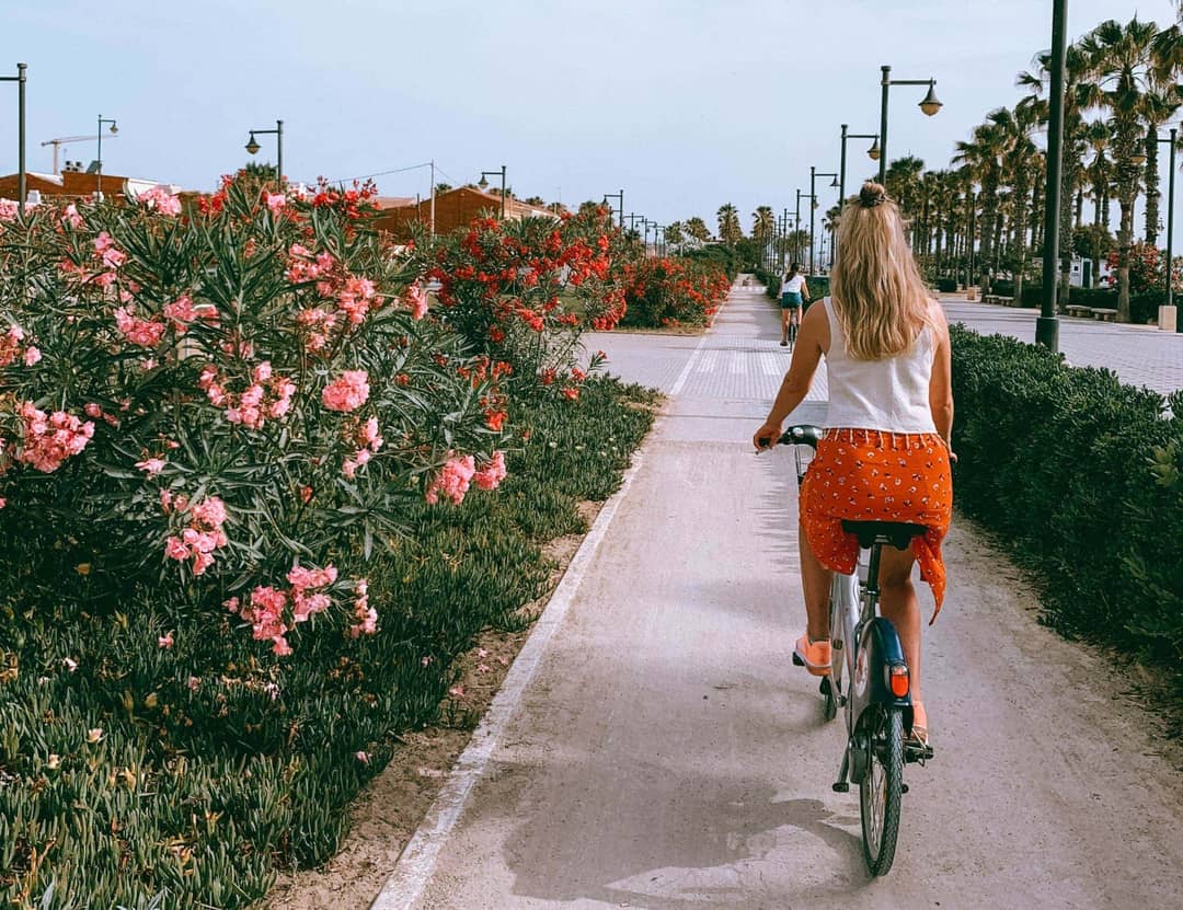 valenicia rent bike
