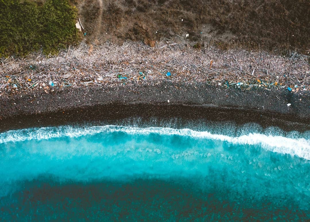reduce plastic pollution beach