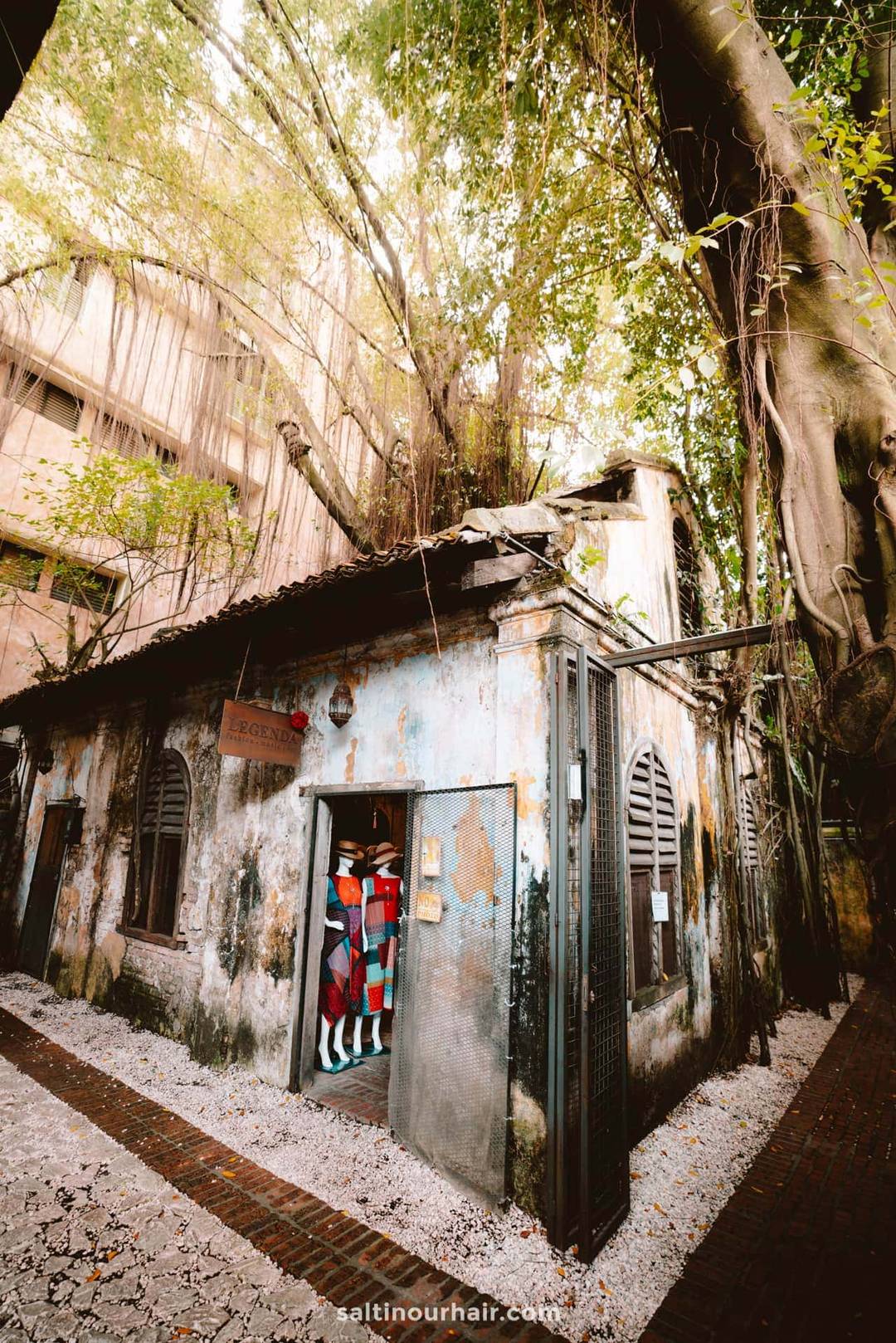 things to do ipoh Kong Heng Flea Market malaysia