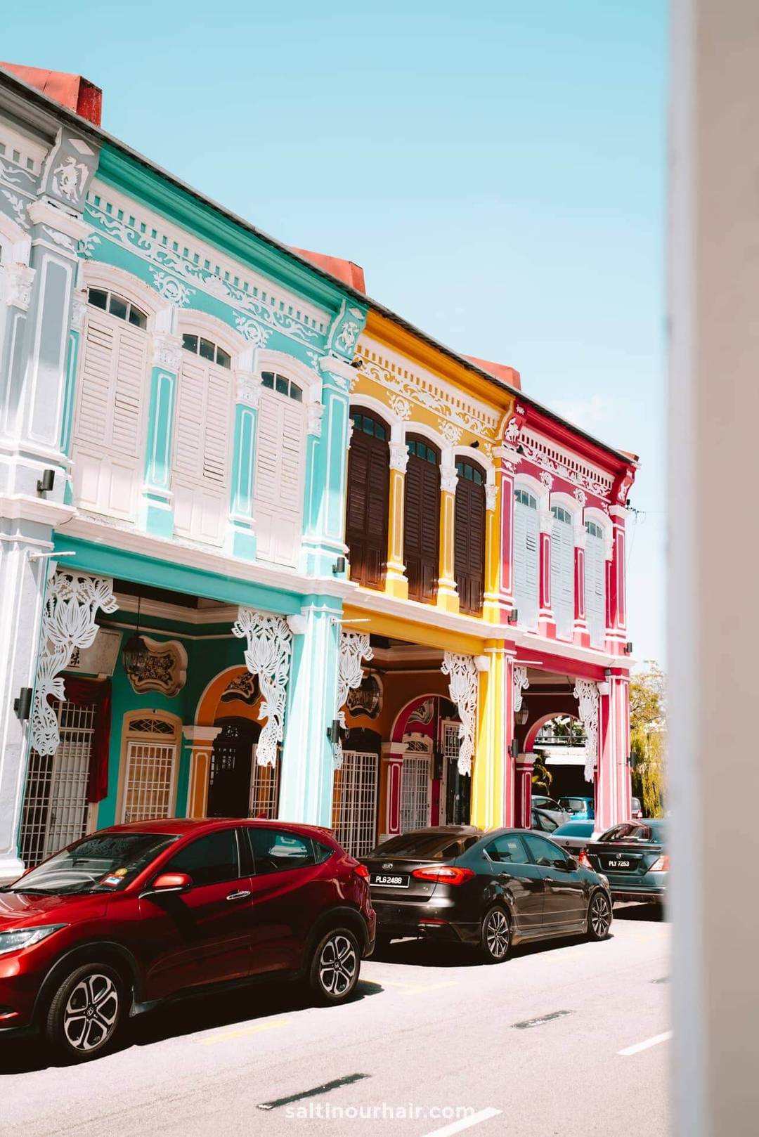 things to do penang colorful street