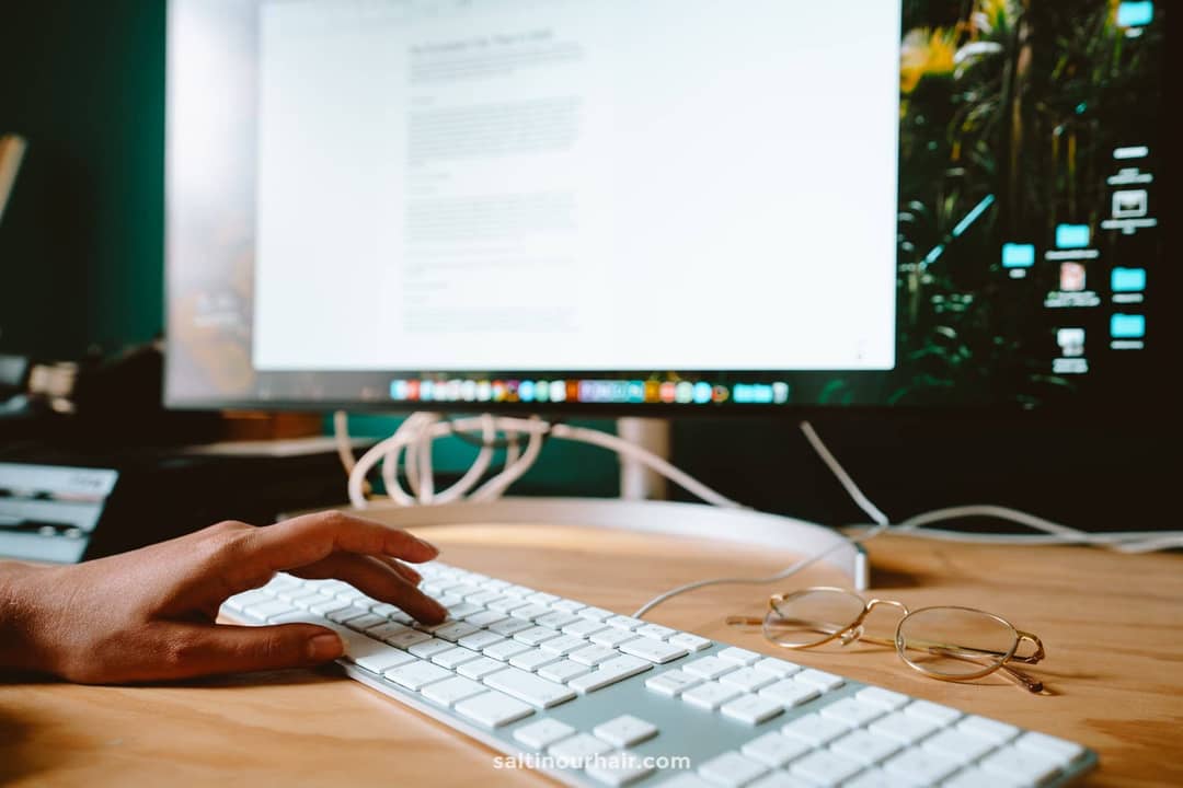 how to start a blog typing on laptop
