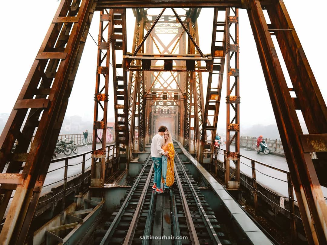 best things to do hanoi Long Bien Bridge