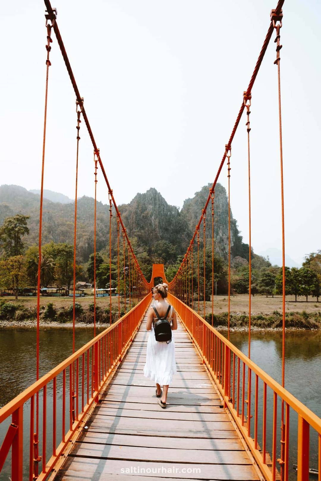 brug vang vieng laos