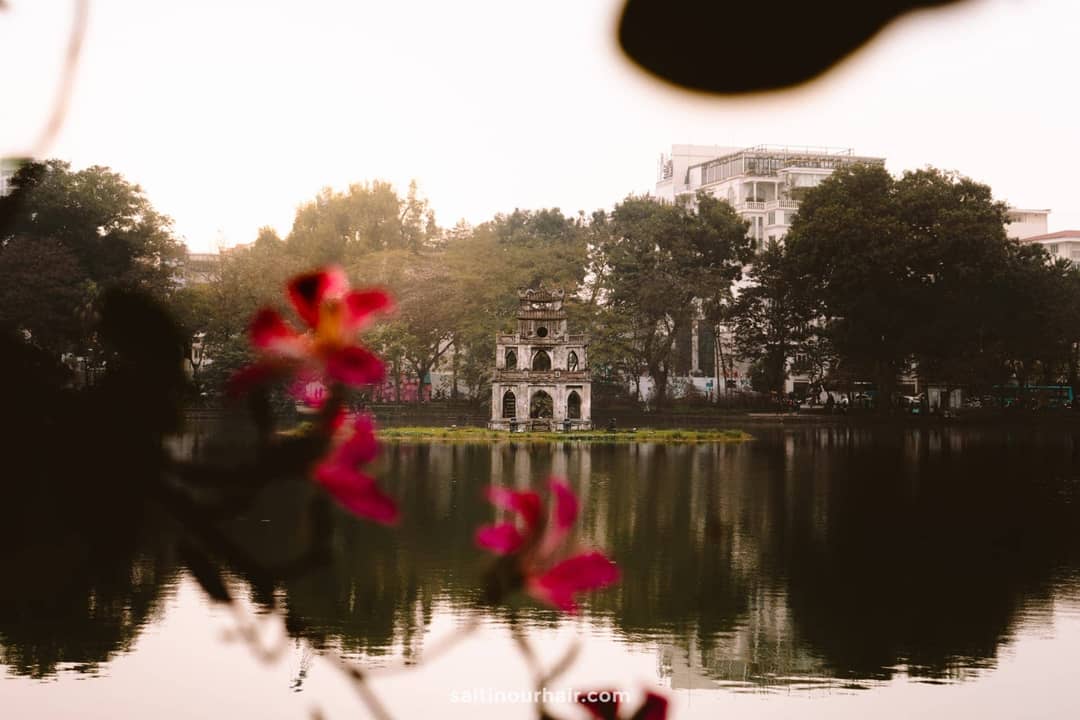 things to do hanoi Hoan Kiem Lake
