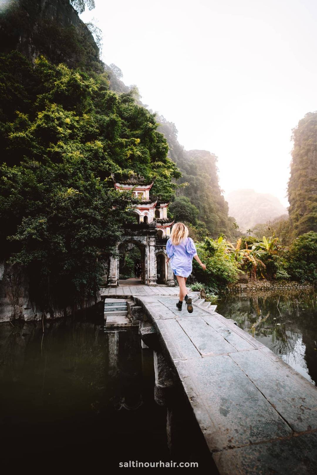 tam coc ninh binh Bich Dong Pagoda