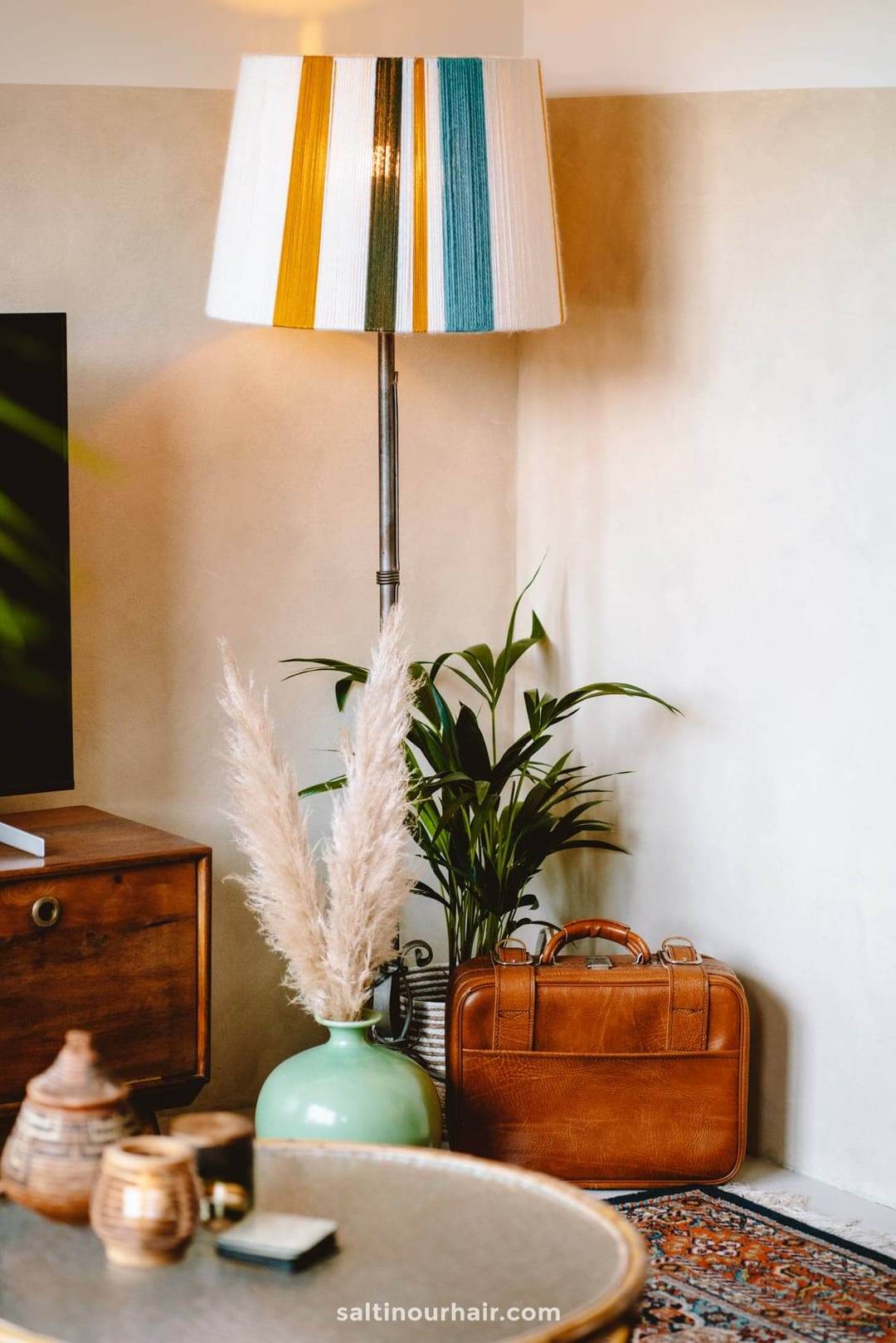 travel home decor vintage