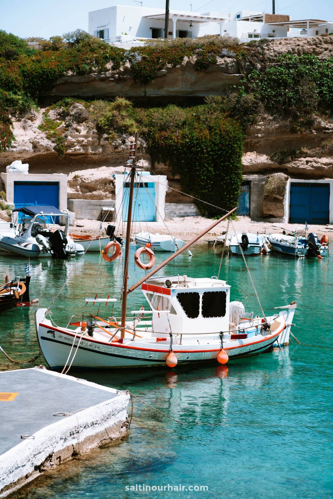 milos Mandrakia Point 