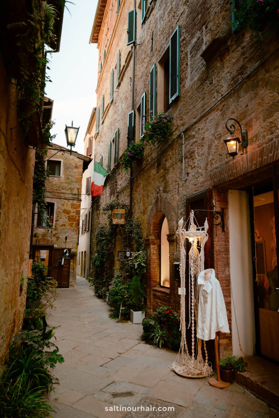 pienza italy shopping