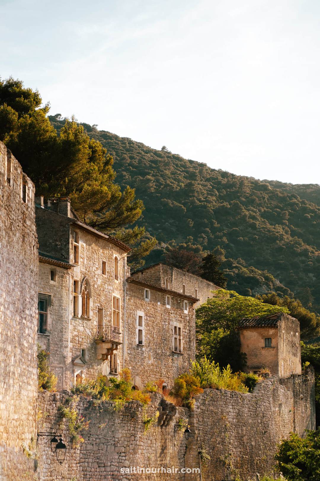 oppede provence travel france