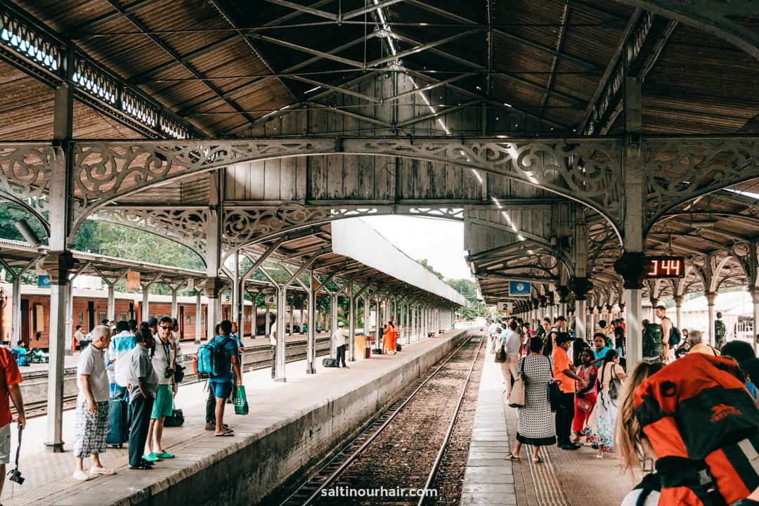 kandy trainstation