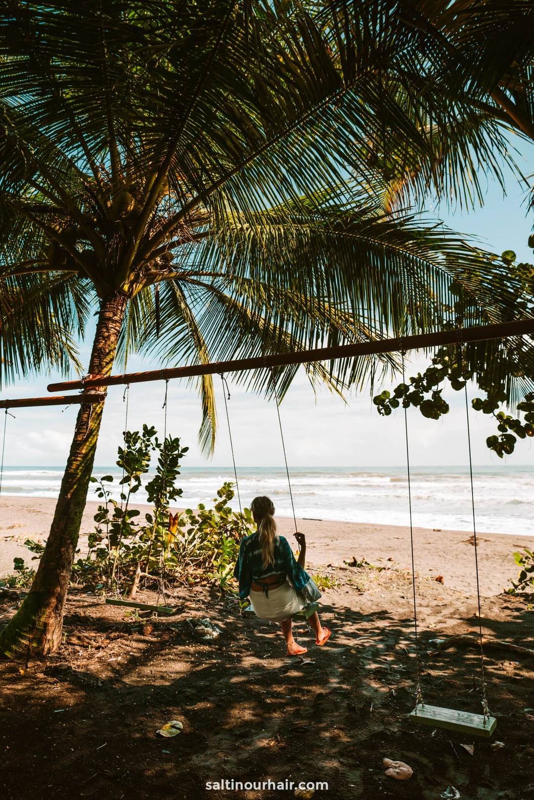 schommel Tortuguero strand