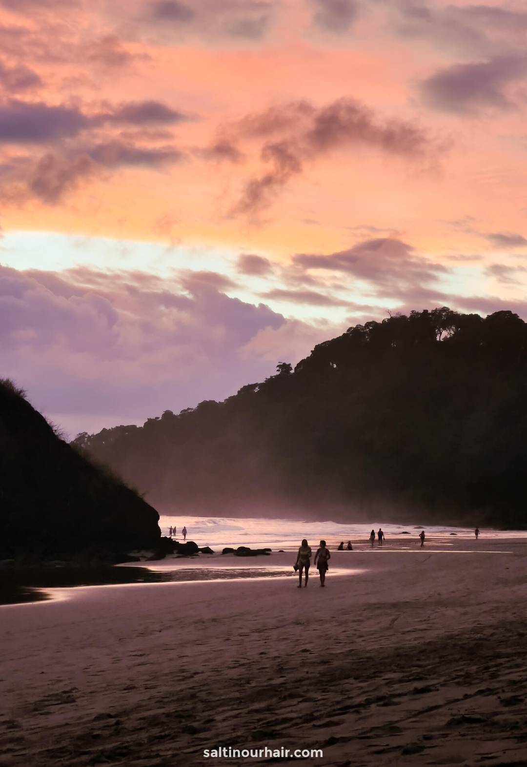 sunset beach manuel antonio costa rica