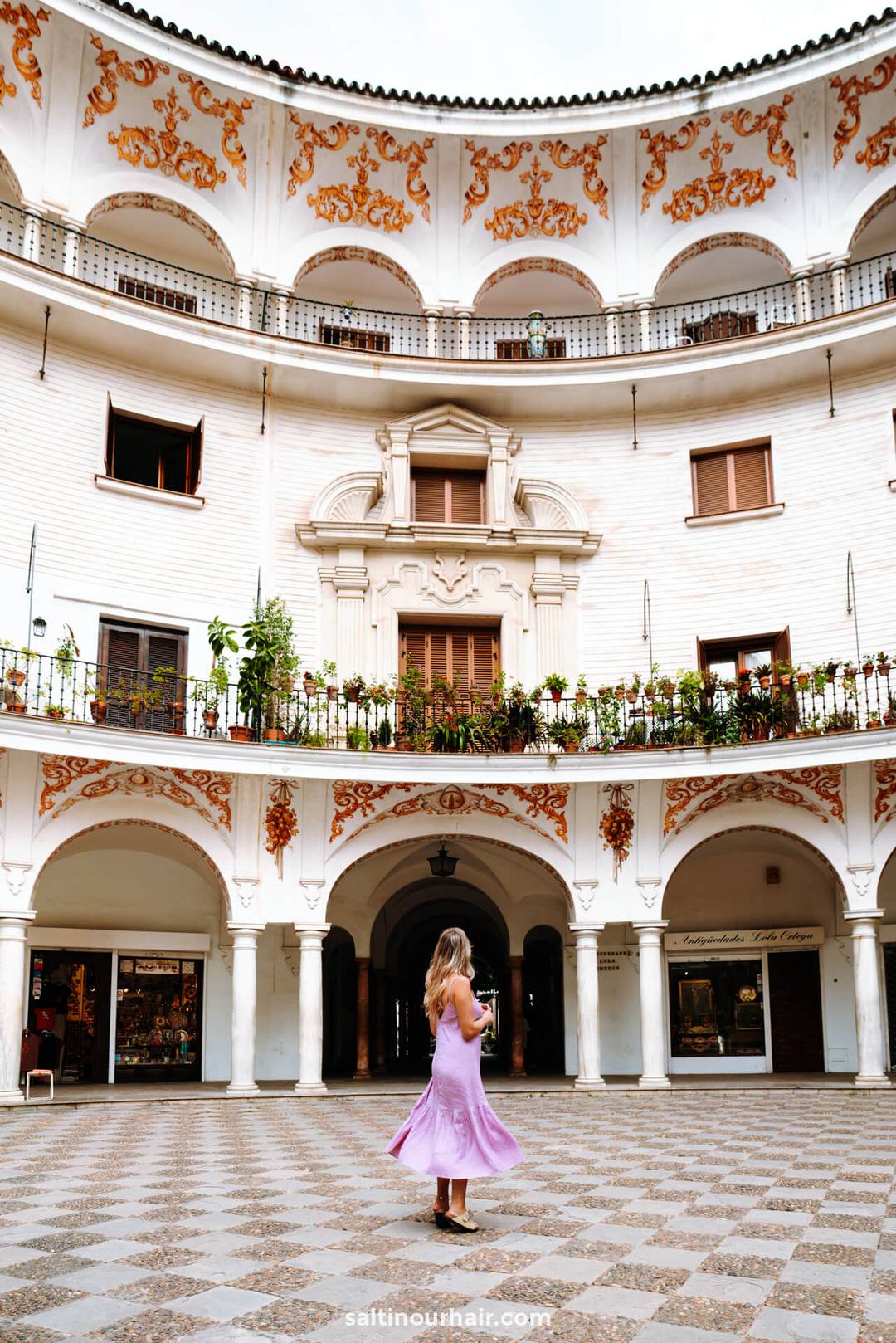 things to do seville Plaza del Cabildo