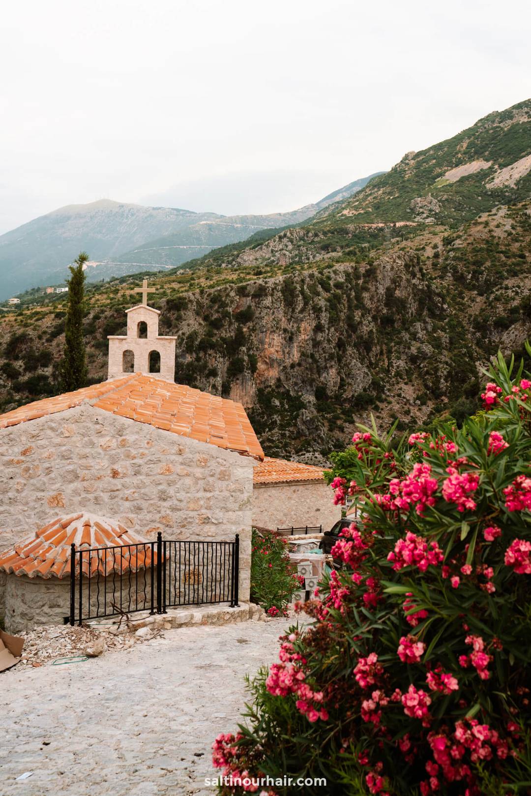 dhermi albani&euml;