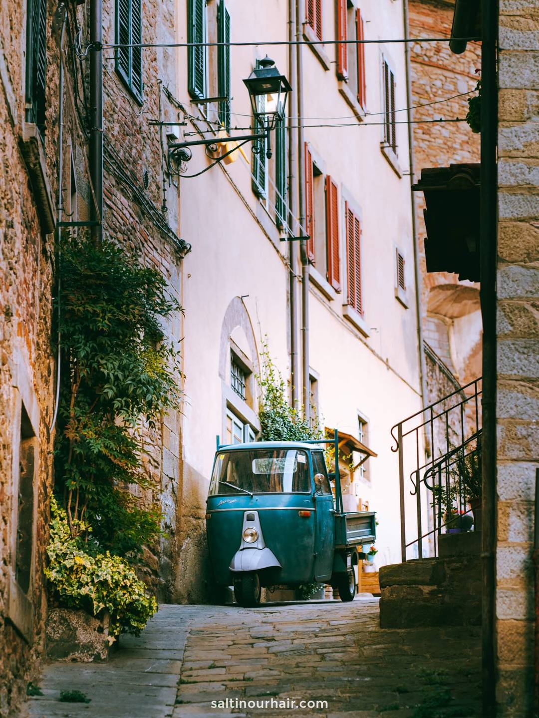 things to do cortona italy street