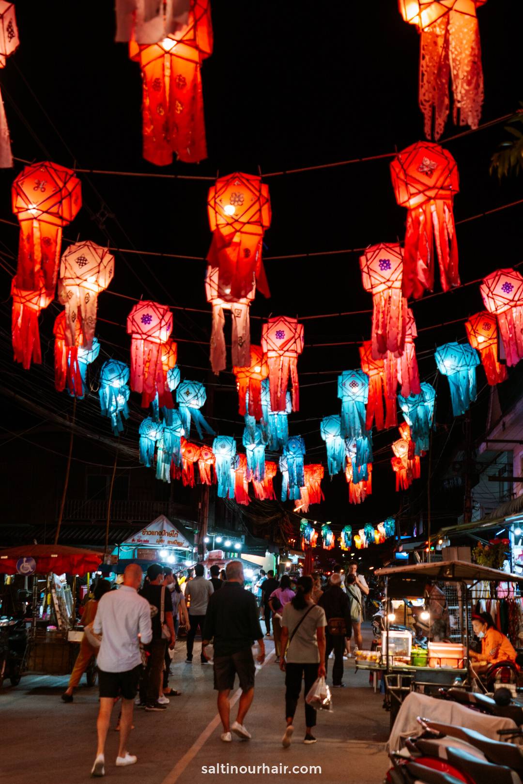 things to do pai night market