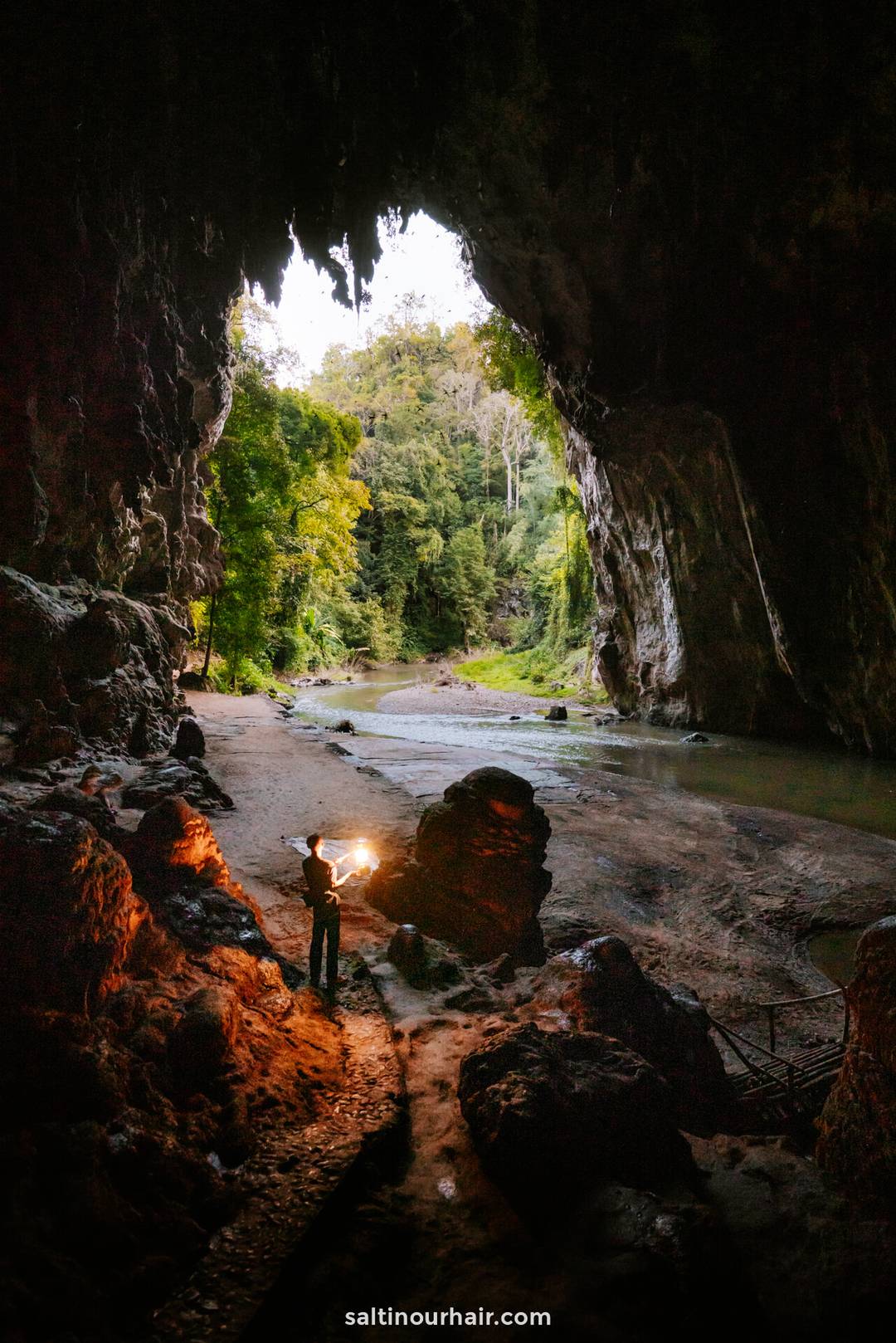 northern Thailand pai Tham Lod Cave