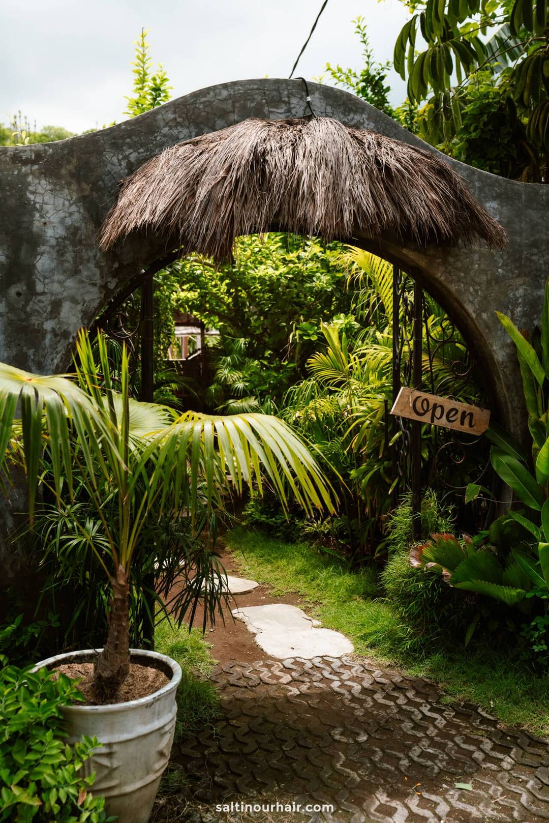 best cafe amed bali