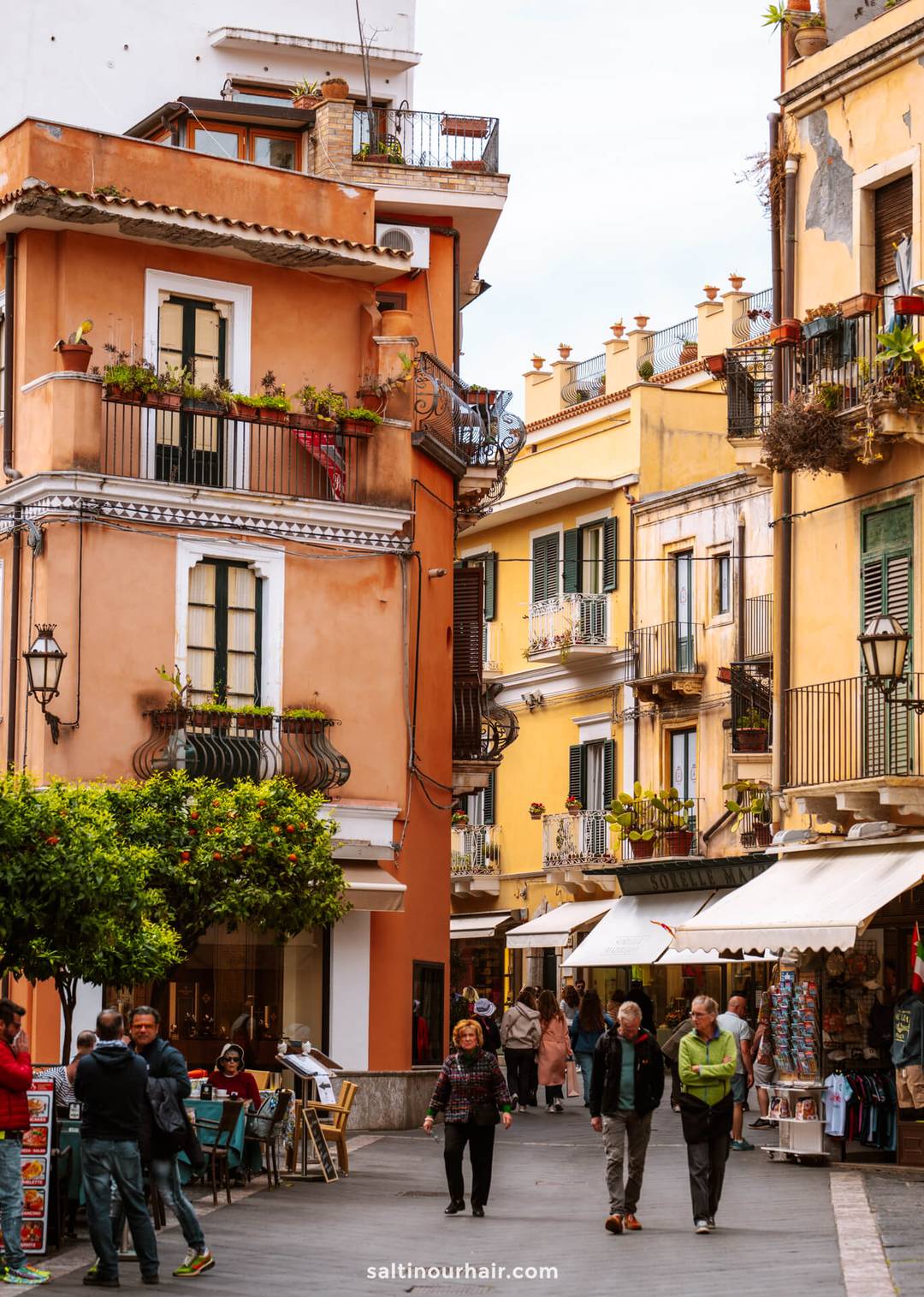Corso Umberto hoofdstraat taormina sicili&euml; itali&euml;