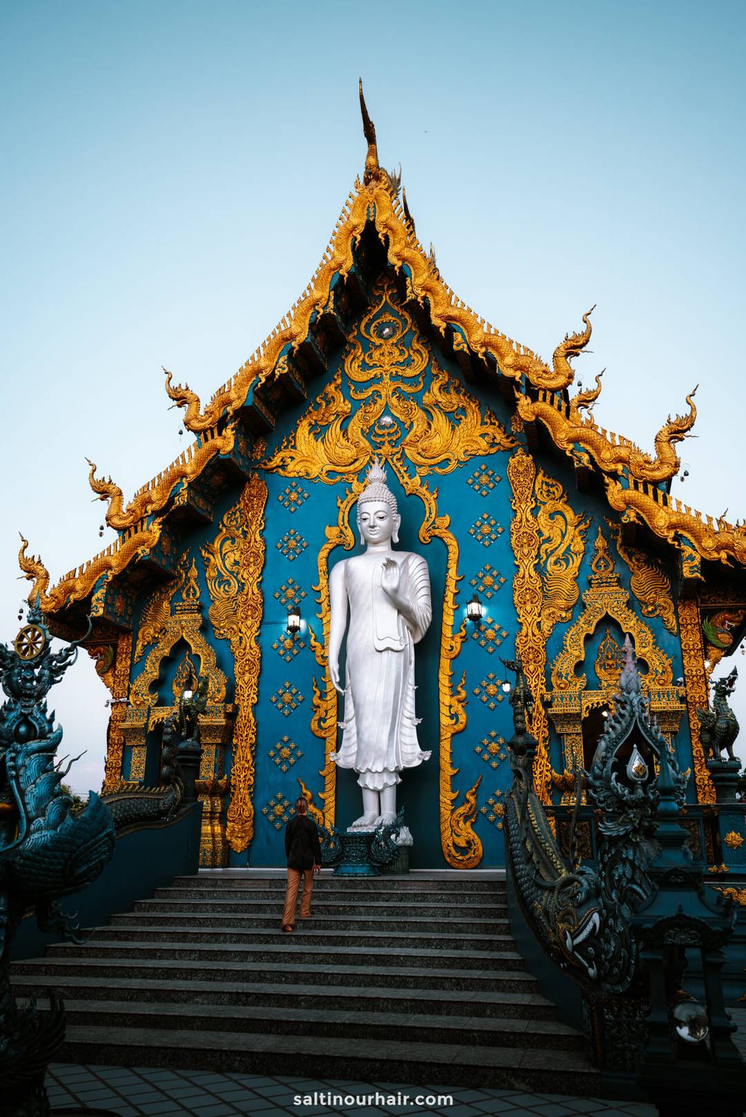 Top things to do in Chiang Rai thailand Blue temple