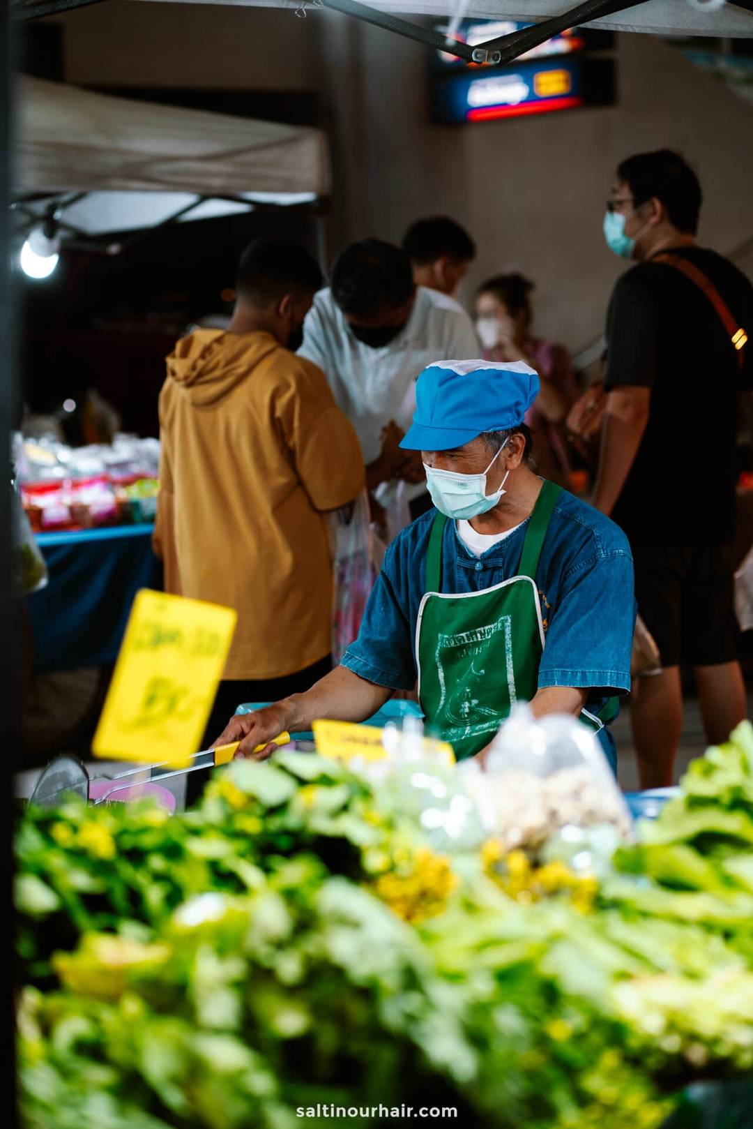 chiang rai thailand night market street food