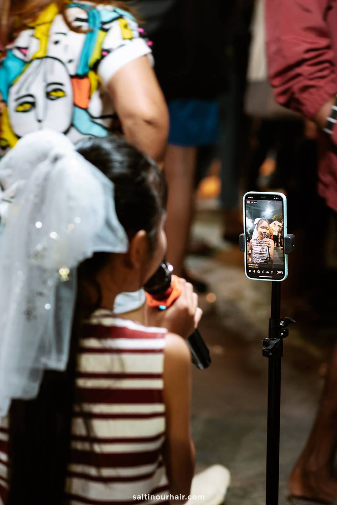 street artist chiang rai night market thailand 