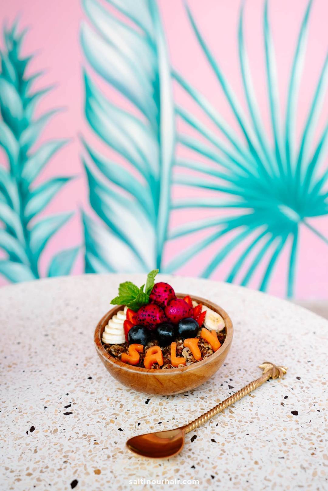 best places to stay bali seminyak cafe
