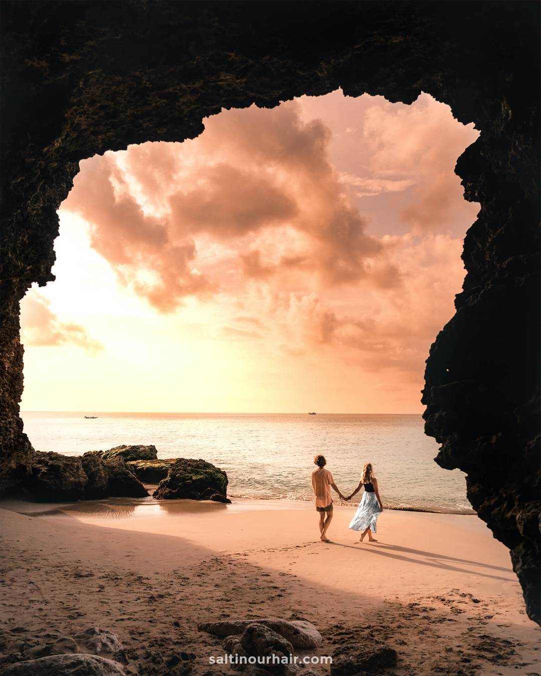 sunset cave uluwatu bali