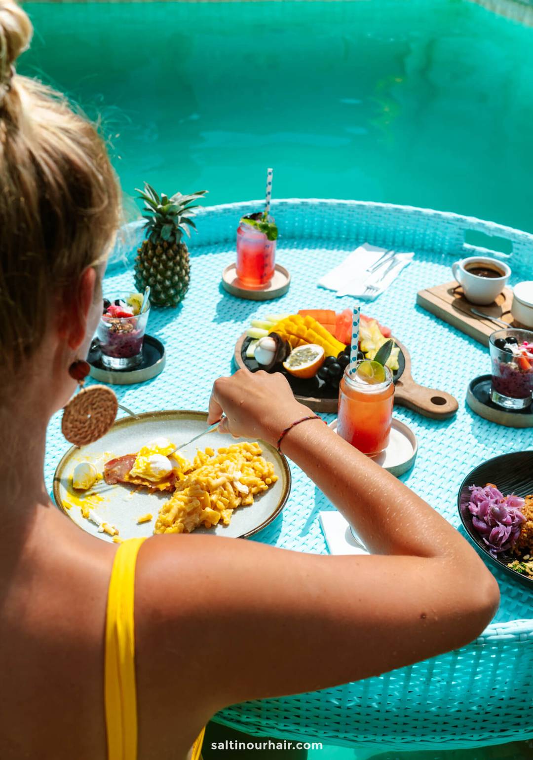 floating breakfast bali