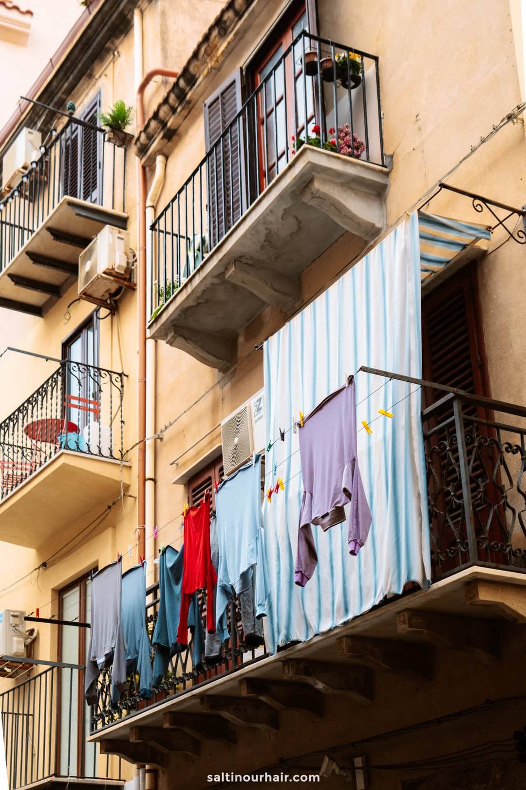 laundry street italy