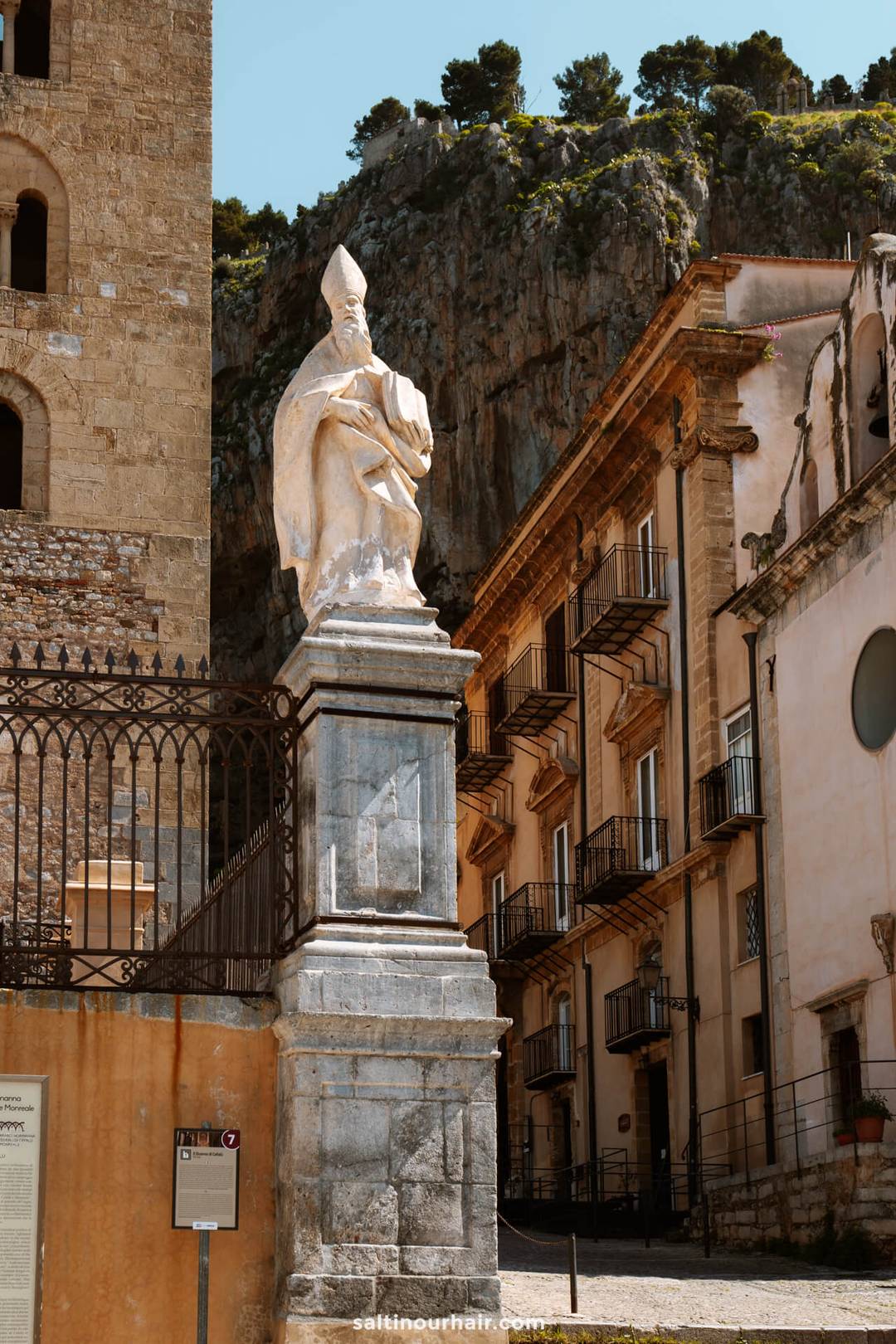 Cefal&ugrave; architecture Sicily Italy